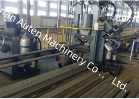 Μηχανή αλέσεως εργαλείων CNC προσαρμόσιμη