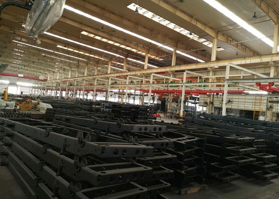 Επεξεργασία φύλλου μετάλλου 15000x380 mm Μέγεθος εργασιακού υλικού 35 τόνων Μηχανή τρύπησης πλακών CNC για αυτοκινητοβιομηχανία