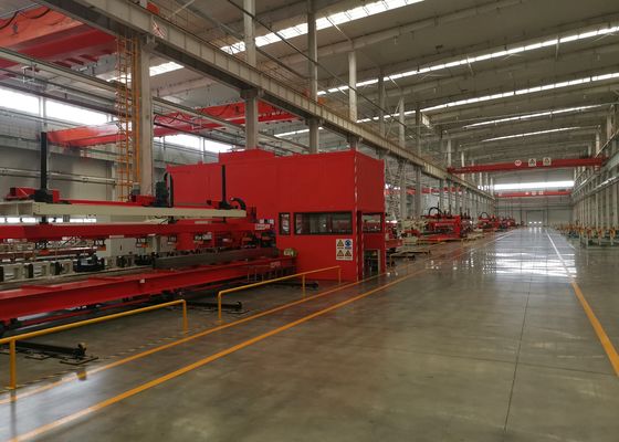 Επεξεργασία φύλλου μετάλλου 15000x380 mm Μέγεθος εργασιακού υλικού 35 τόνων Μηχανή τρύπησης πλακών CNC για αυτοκινητοβιομηχανία