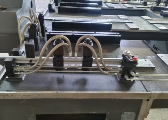 PZ4040/2 Τύπος Gantry κινητή μηχανή τρυπήματος CNC Υλικό Επικάλυψη πάχος Max 100mm