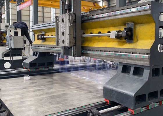 4000x4000mm Μέγεθος του εργασιακού μεριδίου Μηχανή τρυπήματος φύλλου μετάλλου CNC 80mm Μέγιστη διάμετρος τρυπήματος