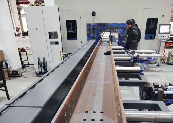 Νέα μηχανή τρυπήματος δομής H CNC για χάλυβα 11/15KW Δύναμη κινητήρα σπινδέλου