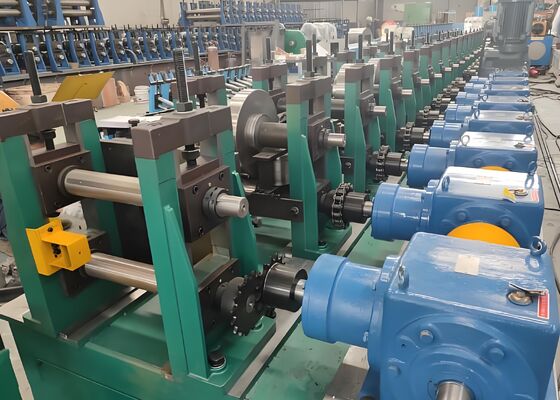 235Mpa Υλικό Δυνατότητα απόδοσης Ηλιακή στήριξη τρυπήματος σχηματισμού αυτόματη μηχανή ≤ 250mm πλάτος ταινίας