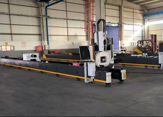 Μοντέλο LC2412 Μηχανή κοπής σωλήνων με λέιζερ CNC Χρησιμοποιήστε τη δύναμη λέιζερ MAX6000