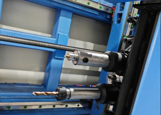 Μέγιστη διάμετρος διάτρησης 40 mm CNC Μηχανή διάτρησης δοκού υψηλής ταχύτητας H για το τμήμα καναλιών
