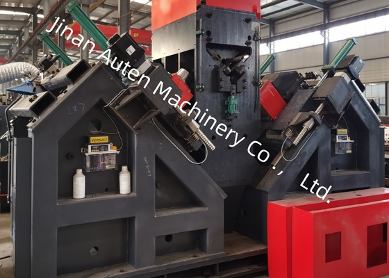 150KW Συνολική ισχύς Υδραυλική CNC γωνιακή τρυπεία μηχανή Γραμμή 6000r/Min σπινθήρα ταχύτητα περιστροφής