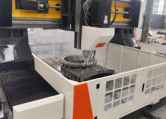 6500x4000x2700mm Συνολικό μέγεθος Μηχανή τρυπήματος φλάντζης CNC 28mm T-slot πλάτος τραπέζι εργασίας