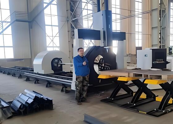 300mm X Άξονας Δρόμος CNC Laser Tube Cutting Machine Line ≤30mm Διάστημα προσαρμοσμένο