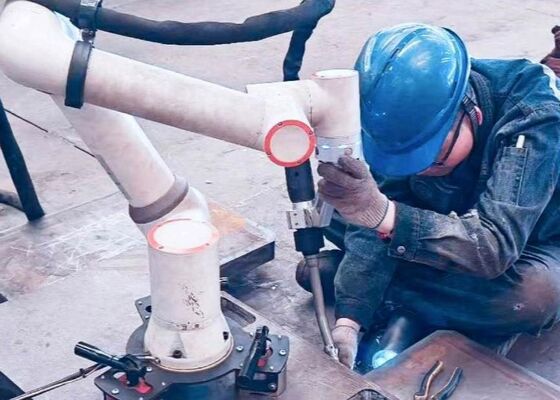 Μηχανή συγκόλλησης ρομπότ κατάλληλη για πολυεπίπεδη συνεχής συγκόλληση με πολλαπλά περάσματα και συγκόλληση με νήματα