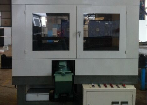 100-700mm/Min ταχύτητα τροφοδοσίας CNC γωνιακή ατσάλινη ρίζα φρεναρίσματος μηχανή 60KN πίεση του κυλίνδρου
